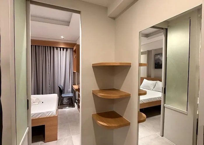 Oro Makati 3*