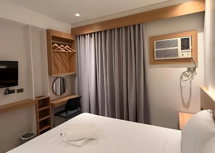 Oro Makati Hotel Manille